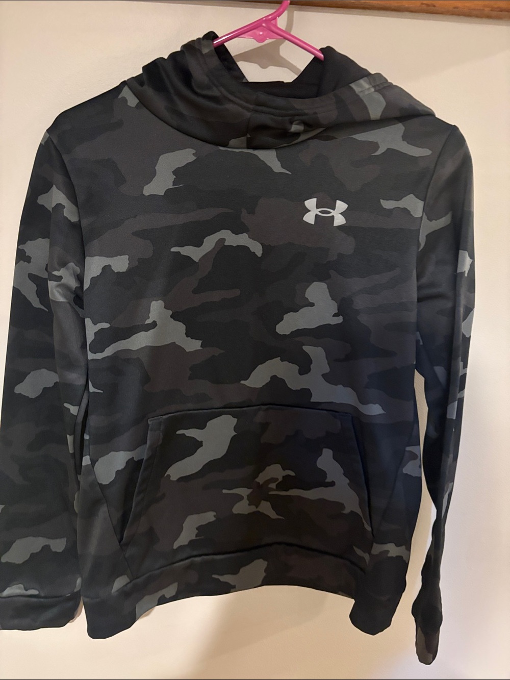 Under Armour Black & Gray Camo Pullover Hoodie